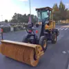 Barredora de Nieve para Carreteras de Saneamiento Municipal Vehículo Montado Barredora de Nieve Modificada Cepillo Rodillo Máquina Multifuncional para Eliminación de Nieve en Carreteras