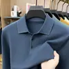 Moda masculina no atacado: suéter de malha popular com gola dobrável e mangas compridas, nova camisa básica lisa casual de outono e inverno para homens