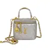 Bolsa de mão mini para comércio exterior no atacado 2026 bolsa caixa transfronteiriça corrente de metal acolchoada bolsa de ombro transversal de grande capacidade