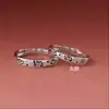 Anillos de pareja de caballos pequeños más vendidos en TikTok 2026, anillos ajustables de lujo ligero para mujer, anillos de dedo índice de gama alta de nicho, disponibles para venta al por mayor