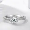 JZ455 Brazo de Torsión Brote Pequeño Micro Ajuste Diamante de Simulación 50 Puntos Par de Anillos para Mujer Primer Anillo de Diamante Retro