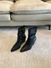 Versão em Couro~Botas Curtas Britânicas Estilo Retrô Bico Fino Salto Alto Botas Empilhadas com Babados Femininas Outono/Inverno Meio da Panturrilha Botas Martin Elegantes