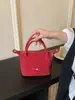 2026 Nuevo Bolso Cruzado Bordado de Dibujos Animados Lindo Personalizado para Trabajadores de Oficina, Bolso de Hombro Elegante y Moderno, Bolso de Mano de Moda