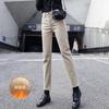 Pantalones de tubo para fumar gruesos con forro polar para Otoño e Invierno 2024 Jeans rectos de cintura alta Pantalones beige adelgazantes para usar en exteriores