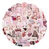 60 peças de adesivos bidimensionais de lindas garotas FranXX, adesivos femininos da equipe nacional, adesivos decorativos para bagagem, adesivos à prova d'água, sacola de papel