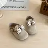 Sapatos de Couro Macio para Meninas Estilo Outono 2026 Laço Cachorrinho de Pelúcia Sapatos Birkenstock Crianças de 3-6 Anos Sapatos de Princesa Fofos