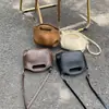 Bolso de cubo de piel aceitada plisada estilo coreano para mujer, nuevo modelo 2026, bolso de hombro versátil de alta gama vintage para el día a día