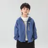 Valle del Viento 2026 Otoño Nuevo Estilo Serie Montaña Exterior Cortavientos con Capucha para Niños Chaqueta Impermeable Fresca para Primavera y Otoño