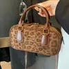 Bolsa de Bolos Modelo Nuevo 2026 para Mujer, Versátil Bolso Boston Almohada de Gran Capacidad para Nicho, Bolso de Mano y Bolso Cruzado con Estampado de Leopardo