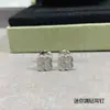 Pendientes de Trébol de Cuatro Hojas V-Gold de Precisión CNC, Versión de Alta Gama, con Ágata Roja y Madreperla Blanca, Gruesamente Chapados en Oro de 18 Quilates, Joyería de Alta Gama