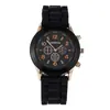 Explosiones de Comercio Exterior Moda Patrón Romano Diamante Reloj de Pulsera para Mujer Reloj de Pulsera de Cuarzo Brazalete Reloj de Pulsera para Mujer Fabricantes en stock