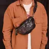 Bolso de mensajero de piel de vaca de primera capa para hombre, bolso casual plisado para el día a día, bolso tipo empanada artesanal, bolso unisex retro portátil