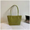 2026 Bolso de Mano Tejido Hueco Nuevo para Mujer, Bolso de Hombro de Gran Capacidad para Vacaciones, Bolso Cesta de Moda para el Trabajo