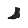 Estilo minimalista, elegantes botas de salto baixo fino, design ajustado, coleção outono/inverno 2026, salto baixo grosso, bico fino, couro genuíno, botinhas estilo executivo para mulheres