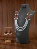 Brincos e Conjunto de Colar com Franjas de Pérolas Incrustados com Strass Coloridos Estilo Índio Europeu e Americano com um Estilo de Corte Vintage de Alta Qualidade