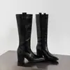 Botas de moda estilo británico hasta la rodilla de 6.5 cm, nueva colección otoño/invierno 2026, punta fina, tacón grueso, caña alta, efecto adelgazante
