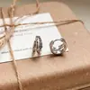 Pendientes de Clip Circulares Sencillos de Gama Alta Moda Versátil Pendientes Metálicos Lujo Ligero Joyería para Orejas de Viaje Lujo Ligero Accesorios de Gama Alta