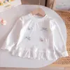 Camiseta Básica Linda para Niñas 26 Nuevo Estilo Primavera y Otoño Bebé Niña Camiseta de Manga Larga con Gato de Dibujos Animados 3D Dulce Top de Encaje 3
