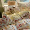 Designs populares no Xiaohongshu ~ Conjunto de quatro peças estampado estilo nuvem macia estilo Ins para dormitórios estudantis, conjunto de lençóis de três peças