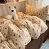 Juego de Cuatro Piezas de Algodón Puro Lavado Grado A Materno e Infantil, Sábana y Funda de Edredón Frescas Estilo Ins, Juego de Tres Piezas con Sábana Ajustable para Dormitorio Estudiantil