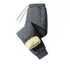 Pantalones Gruesos Cálidos de Sherpa para Hombre con Forro de Felpa Otoño/Invierno 2026, Pantalones de Algodón Resistentes al Viento y al Frío, Disponibles en Estilos Rectos y con Puño para Uso al Aire Libre