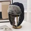 Nuevo Sombrero Lei Feng para Hombre en Invierno, Sombrero Engrosado con Protección para los Oídos, Sombrero a Prueba de Viento y Frío, Sombrero Cálido para Mujer, Gorro Tejido con Forro de Felpa