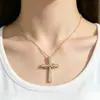 Colar Cruz Torcida em Forma de 8 Amor Infinito Eterno para Mulheres, Colar com Pingente de Nó Cruzado Fashion de Luxo Leve com Pedras de Diamante