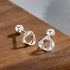 Pendientes de Rosca Triangulares Pequeños Mobius para Mujer, Compactos, Modernos, Versátiles, Diseño Geométrico Simple, No Necesitan Quitarse al Dormir
