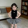 Falda a cuadros de verano para niña, Falda floral moderna para niños, Conjunto de dos piezas con chaleco y manga corta