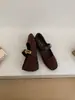 Novos sapatos de outono estilo coreano, bico redondo, com aumento interno de altura, sola macia, confortáveis e versáteis para o dia a dia