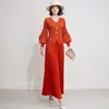 Traje plisado vintage estilo francés para mujer en otoño, con cuello en V, entallado a la cintura, cárdigan plisado con mangas abullonadas y una falda larga plisada de cintura alta