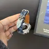 Adecuado para correas de Apple Otoño e Invierno Iwatchse129 Correa de reloj Ultra8 Moderna de mezclilla Pulsera para muñeca de chicas