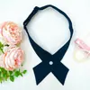 Pajarita JK estilo universitario flor de pluma gigante flor de raíz de cuello cruz cruzada corbata cuerda de cuello de estudiante femenina foto de graduación cinta