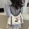 Design de Nicho 2025 Primavera Nova Bolsa Feminina de Grande Capacidade Estilo Estrangeiro Bolsa de Ombro Único Transversal para o Dia a Dia com Costura em Cor Contrastante