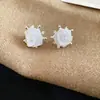 Pendientes de Botón de Flor de Circonita Estilo Minimalista Aguja Plateada Coreanos Ins Elegantes Versátiles Pendientes de Lujo Ligero Pendientes de Gama Alta