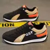 Zapatos Casuales Cómodos Versátiles Nuevos para Hombre Primavera y Otoño 2026, Tenis de Moda con Bloques de Color para Hombres Jóvenes y de Edad Media, Zapatos de Skate para Estudiantes