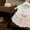 [Dulce y Encantador] ¡Polvo Katie! Chaleco de dibujos animados para bebé niña, pantalón de cuadros en polvo, traje lindo de estilo occidental