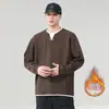 Moletom masculino estiloso de marca americana, estilo duas peças falsas, temporada primavera/outono 2026, gola henley, manga longa, camiseta versátil plus size