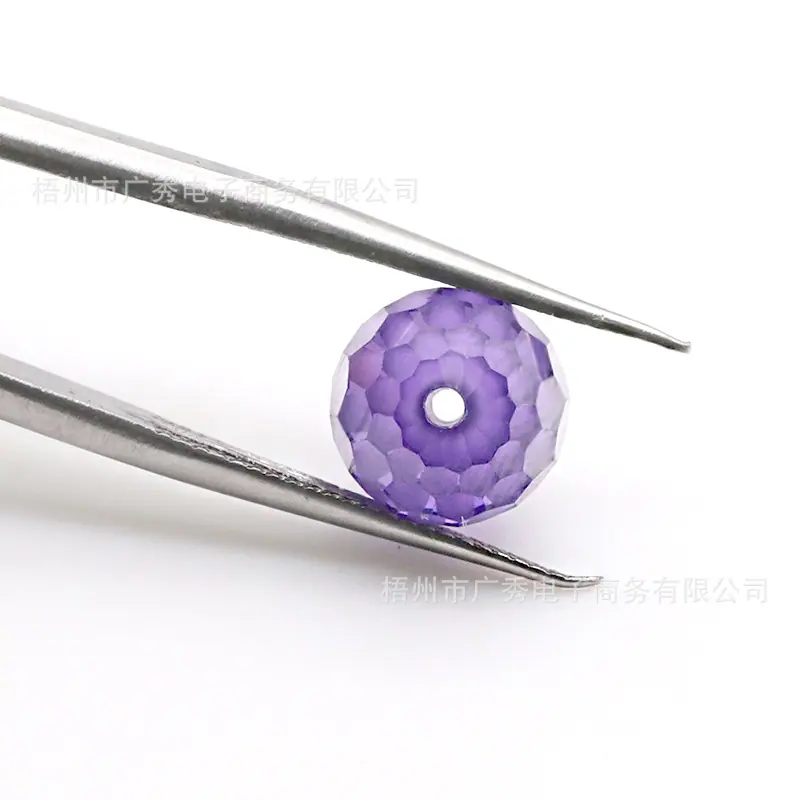 圆球足球板通孔