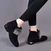 Botas de Cano Curto com Salto Médio Femininas 2026 Inverno Novo Camurça Versátil Fashionável Temperamento Solado Macio Salto Bloco Botas Pequenas de Couro Botas de Algodão com Pelo