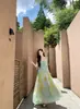 Hermoso Vestido para Tomar Fotos en la Playa, Estilo Relajado y Perezoso, Cuello en V Desdibujado Falso Dos Piezas Empalmado Tirantes Vestido Largo de Playa