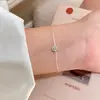 Novo Bracelete Rosa Florido Ultra Fino 2025 para Mulheres, Estilo Coreano Simples Zircônia Super Brilhante Luxo Leve Empilhável Bracelete para Melhor Amiga