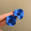 Pendientes Azules Klein con Flor, Modelo Nuevo 2026, Pendientes Florales con Diamantes Brillantes, Moda de Nicho, Pendientes Elegantes para Mujer