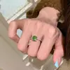 Anel Pequeno Cubo Verde Brilhante com Diamantes Vintage para Mulheres, Design Simples de Nicho, Luxo Leve, Elegante, Anel Aberto da Moda para o Dedo Indicador