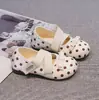Zapatos Mary Jane de lunares retro para niñas, nueva colección de otoño, de suela blanda, antideslizantes, con cierres de velcro, planos dulces y lindos