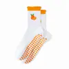 Calcetines de Yoga Antideslizantes de Media Pantorrilla para Pilates con Encaje y Patrón de Bordado de Frutas Calcetines Deportivos Profesionales Antideslizantes para Fitness