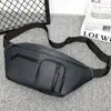 Bolsa de Pecho para Hombre Estilo Japonés Nicho Simple Ligera para Ciclismo Pequeña Bolso Cruzado Simple Bolso Cruzado de Película de Cuero Resistente al Agua