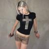 Europeu e Americano 2025 Verão Novo Estilo Gótico Cruz Hot Diamante Estampado Gola Redonda Camiseta Slim Curta