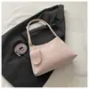 Tendência de Bolinhas Feminina 2026 Fresca Grande Capacidade Nova de Verão Exquisite para Trabalho Transversal Ombro Único Sob o Braço de Mão Bolsa