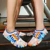Zapatos de natación fitness multifuncionales para exteriores para hombre y mujer, coloridos, anti-corte, para senderismo, zapatilla nueva de cinco dedos